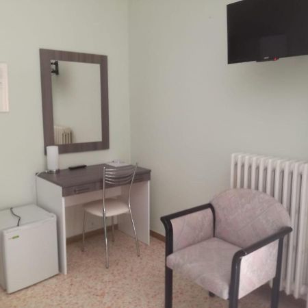 Hotel Saturno Chianciano Terme Buitenkant foto