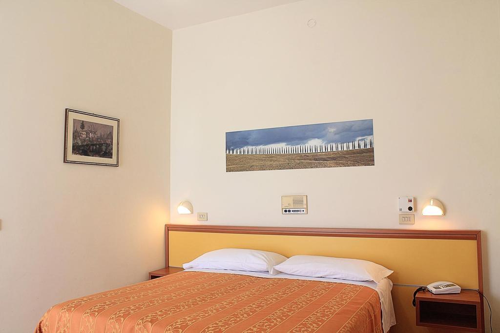 Hotel Saturno Chianciano Terme Buitenkant foto