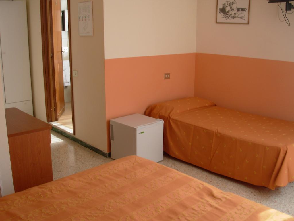 Hotel Saturno Chianciano Terme Kamer foto