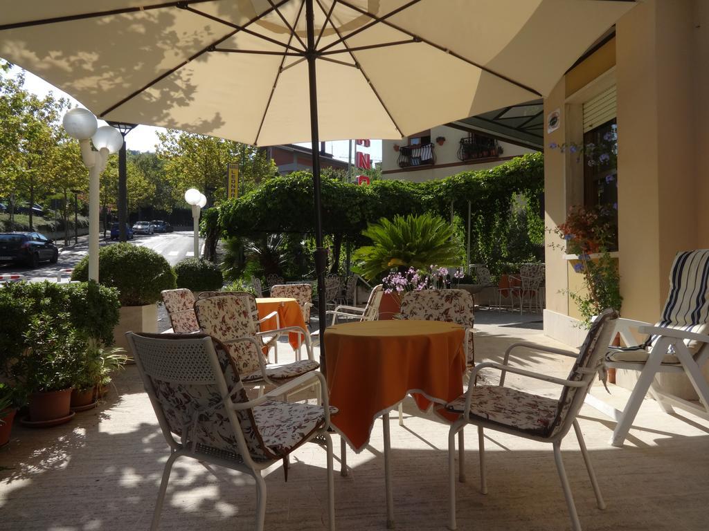 Hotel Saturno Chianciano Terme Buitenkant foto