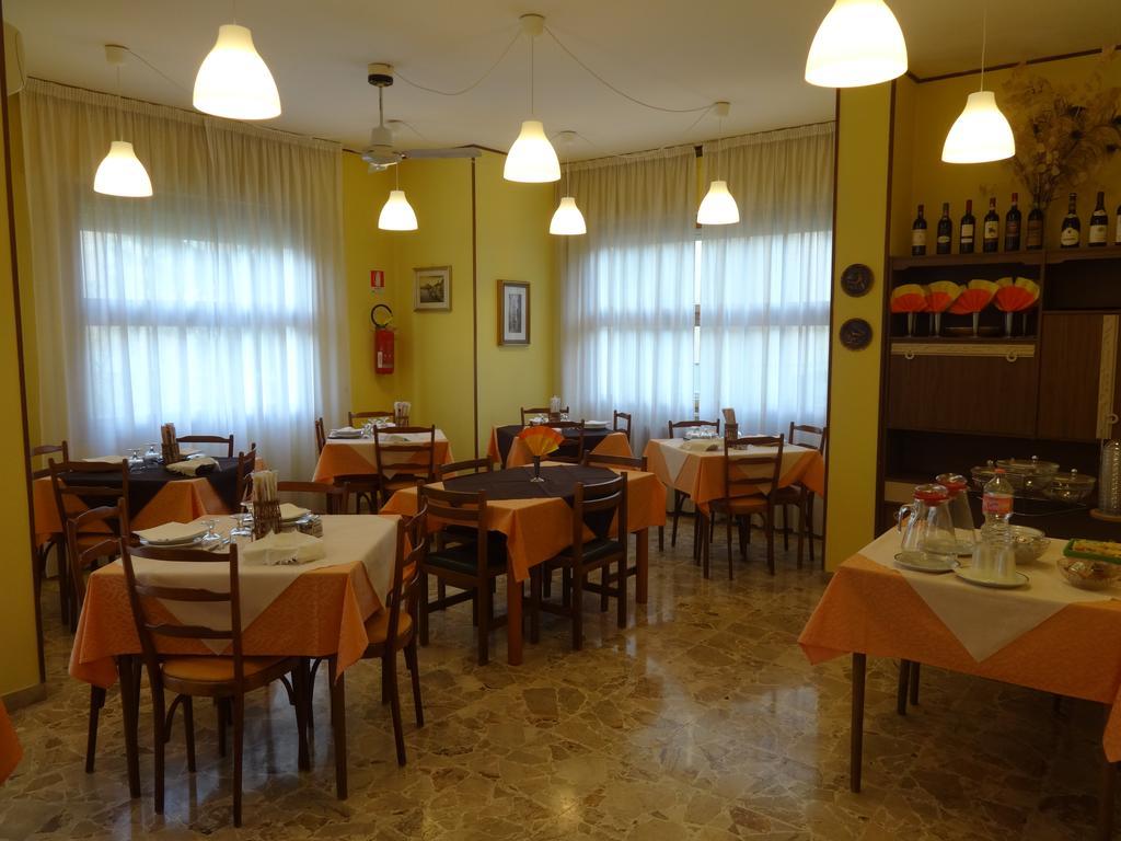Hotel Saturno Chianciano Terme Buitenkant foto