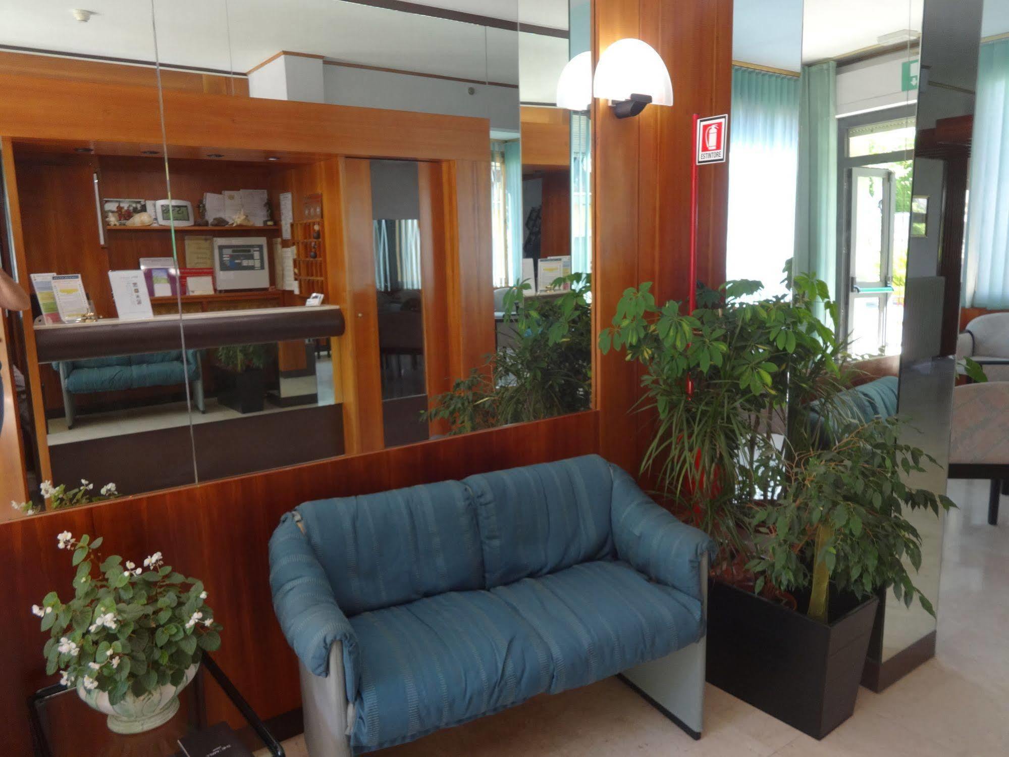 Hotel Saturno Chianciano Terme Buitenkant foto