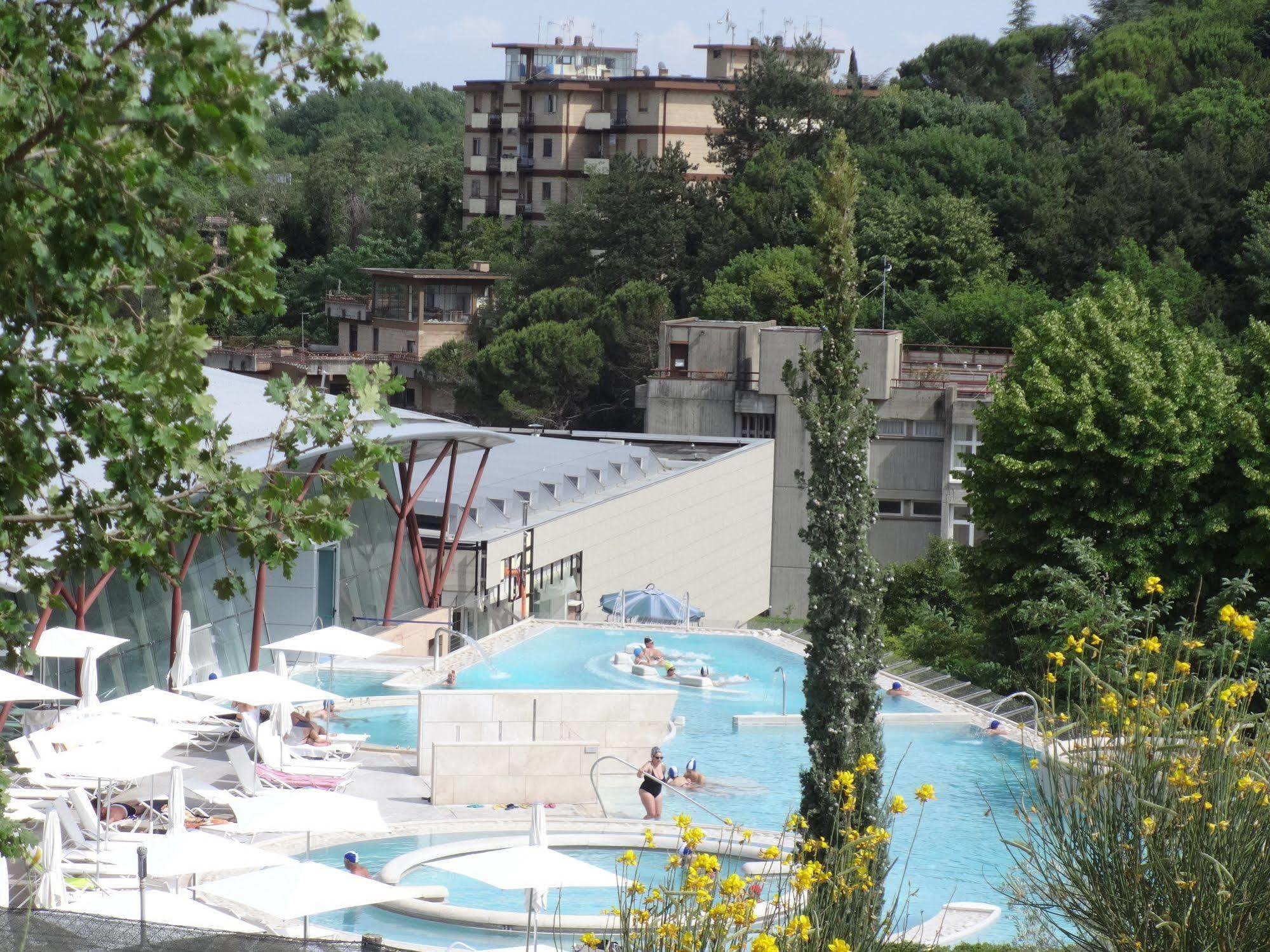Hotel Saturno Chianciano Terme Buitenkant foto