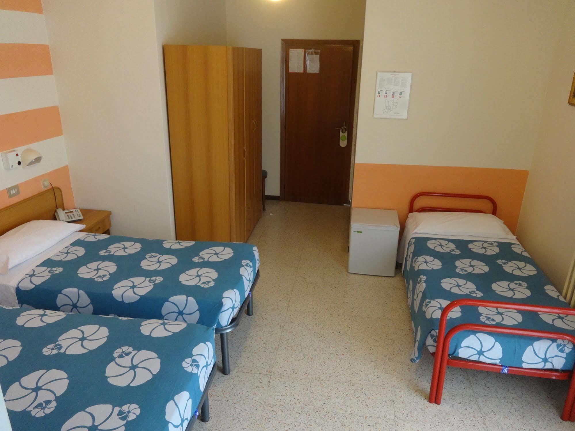 Hotel Saturno Chianciano Terme Buitenkant foto